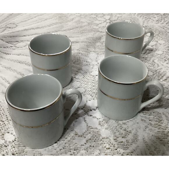 Set Of 4 I. Godinger And Co. White With Gold Trim Demitasse Cups And Saucers - Picture 9 of 9